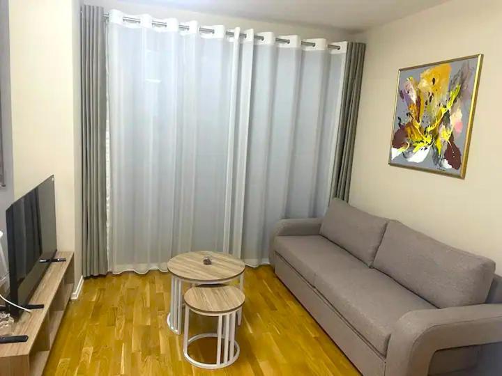 Sui' Apartment Tirana Buitenkant foto