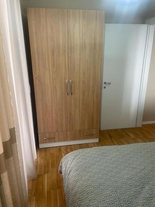Sui' Apartment Tirana Buitenkant foto